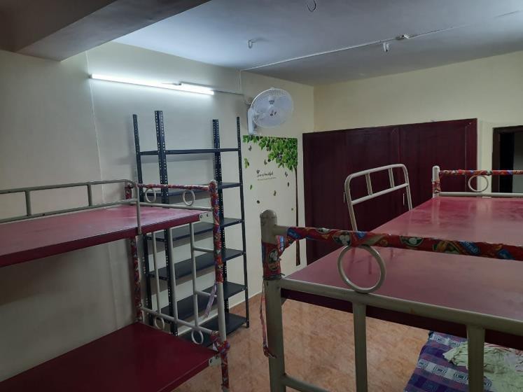 4 Sharing AC Room