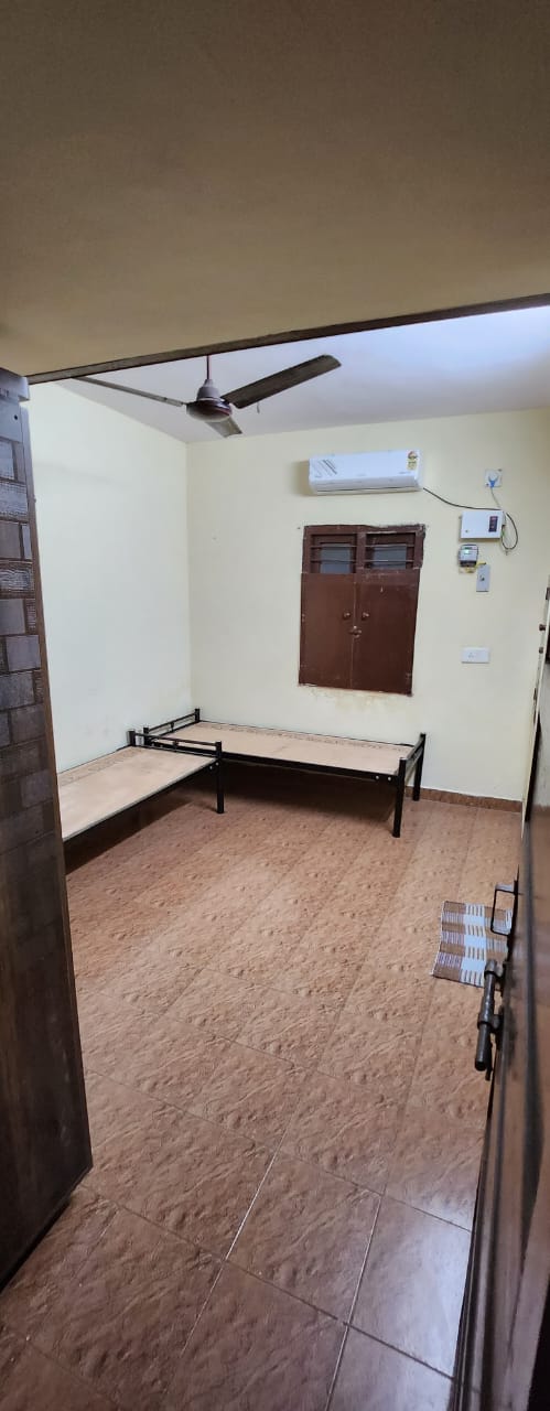 3 Sharing AC Room